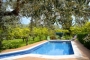 Piscina y jardines